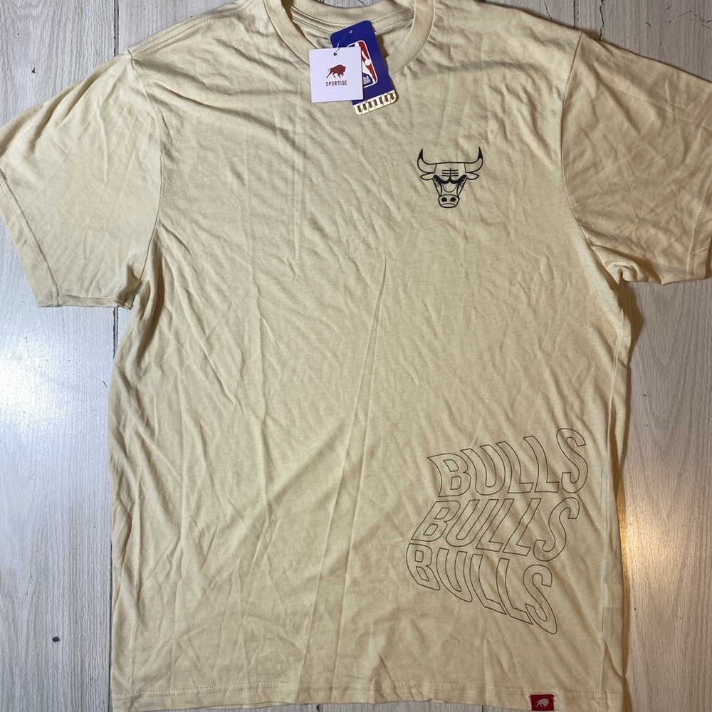 Chicago Bulls Shirt Mens 2XL Beige Sportiqe Brand Knit Cotton Tee